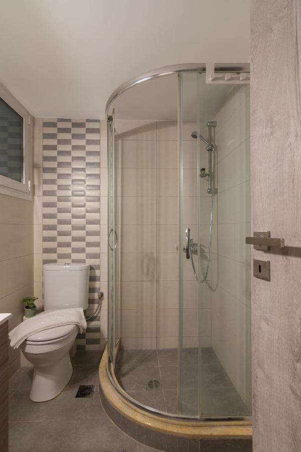 Spacious 2 Bedroom In Koukaki *