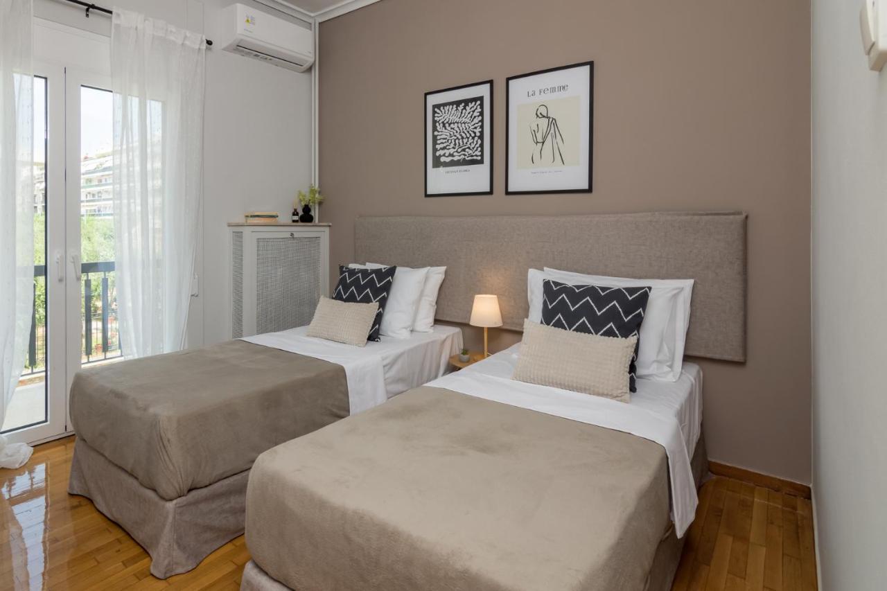 Spacious 2 Bedroom In Koukaki Apartament *